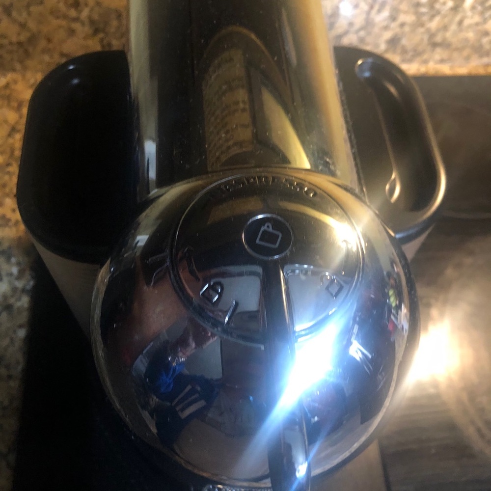 Nespresso coffee machine - Picture 3 of 4